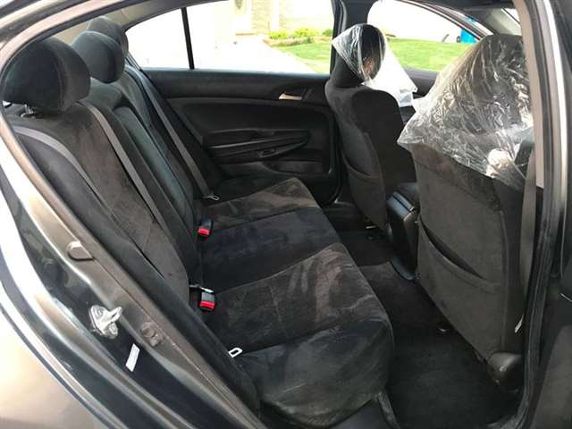 2010 Honda Accord LX 4dr Sedan 5A